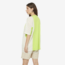 Load image into Gallery viewer, Pevita - Oversized T-shirt